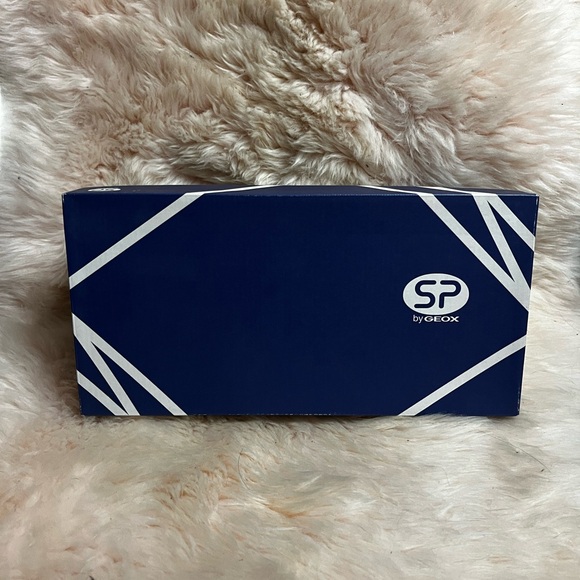 BNWOT Geox Block Heels - Picture 2 of 10